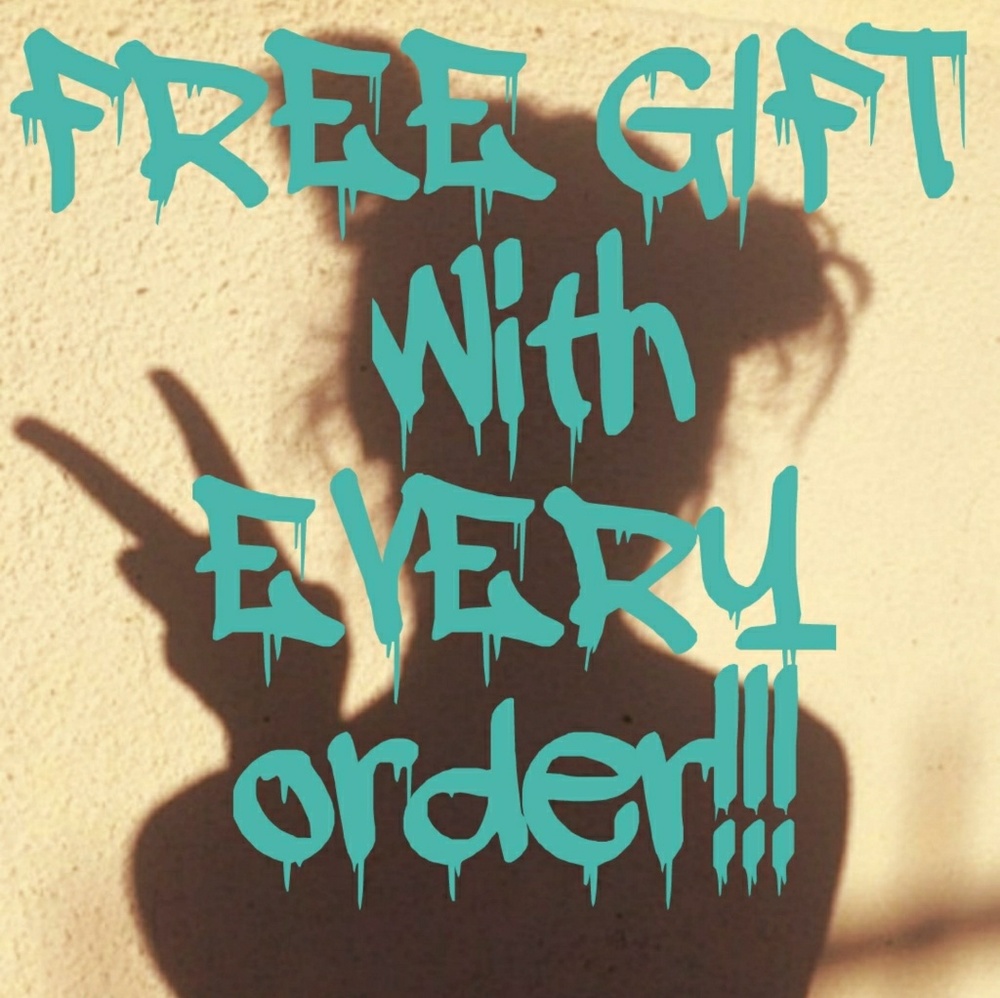 Don't you want free goodies?  ❤